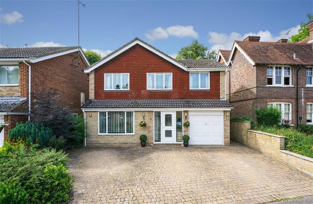 Saberton Close, Redbourn, Herts 4 bed detached house £625,000