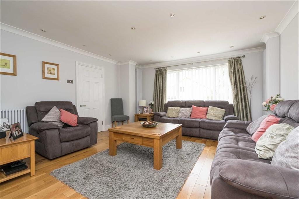 Saberton Close, Redbourn, Herts 4 bed detached house £625,000