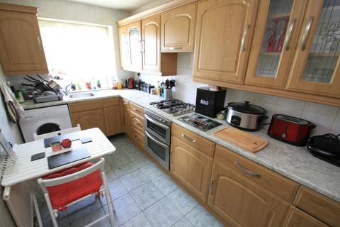 2 bedroom apartment to rent, Blackbird Road, Leicester