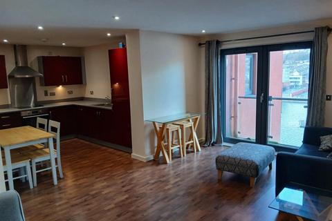 1 bedroom flat to rent, South Quay, Kings Road, Swansea, SA1 8AJ