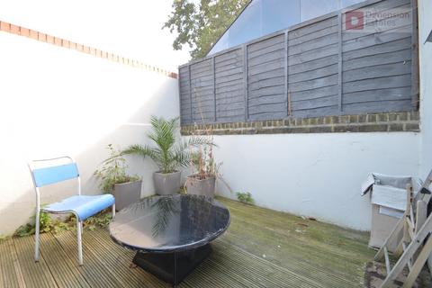 undefined, Upper Clapton Road, Hackney, London, E5