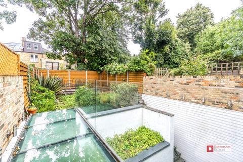 3 bedroom maisonette to rent, Ickburgh Road, London, Hackney, E5