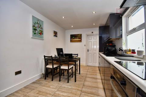 3 bedroom maisonette to rent, Ashenden Road, Homerton, Hackney