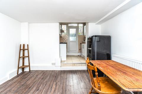 1 bedroom flat to rent, Sach Road, Upper Clapton, Hackney, E5