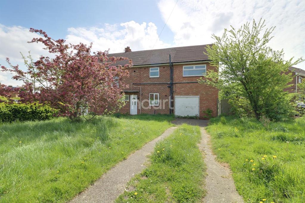 Gibraltar Road, Hemswell Cliff 3 bed semidetached house £90,000