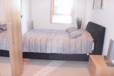 2 bedroom apartment to rent, The Gateway East, Marsh Lane, Leeds, West Yorkshire, LS9