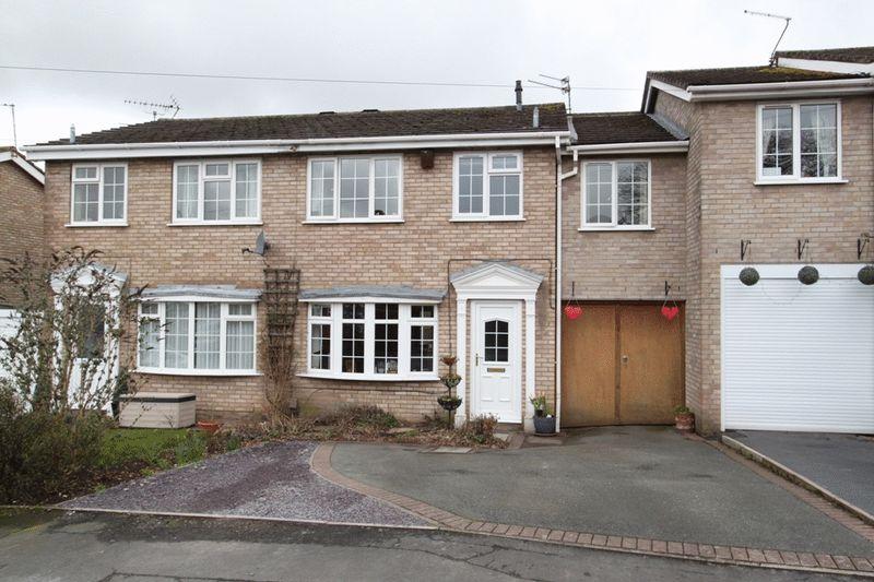 Mansfield Close, Clayton 4 bed semidetached house £189,950