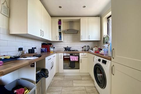 2 bedroom apartment to rent, Parkstone, Poole