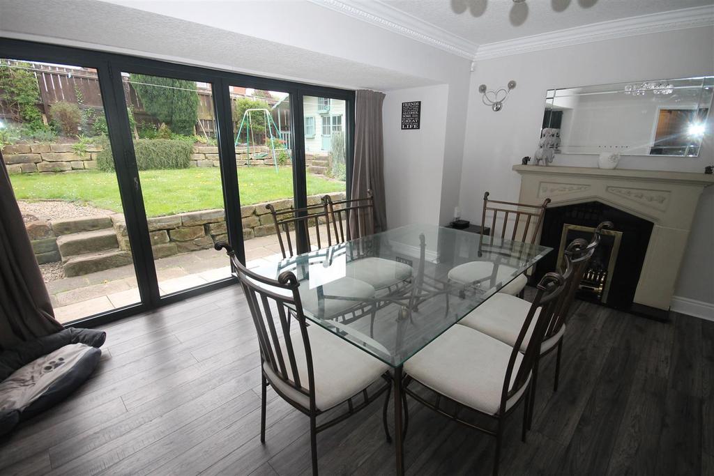 The Avenue, Nunthorpe, Middlesbrough 4 bed detached house £245,000