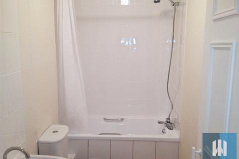 2 bedroom terraced house to rent, Blackmoorfoot Road, Crosland Moor, Huddersfield, HD4