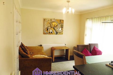 3 bedroom semi-detached house to rent, Redesdale Avenue, Gosforth NE3