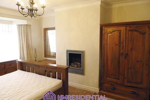 3 bedroom semi-detached house to rent, Redesdale Avenue, Gosforth NE3