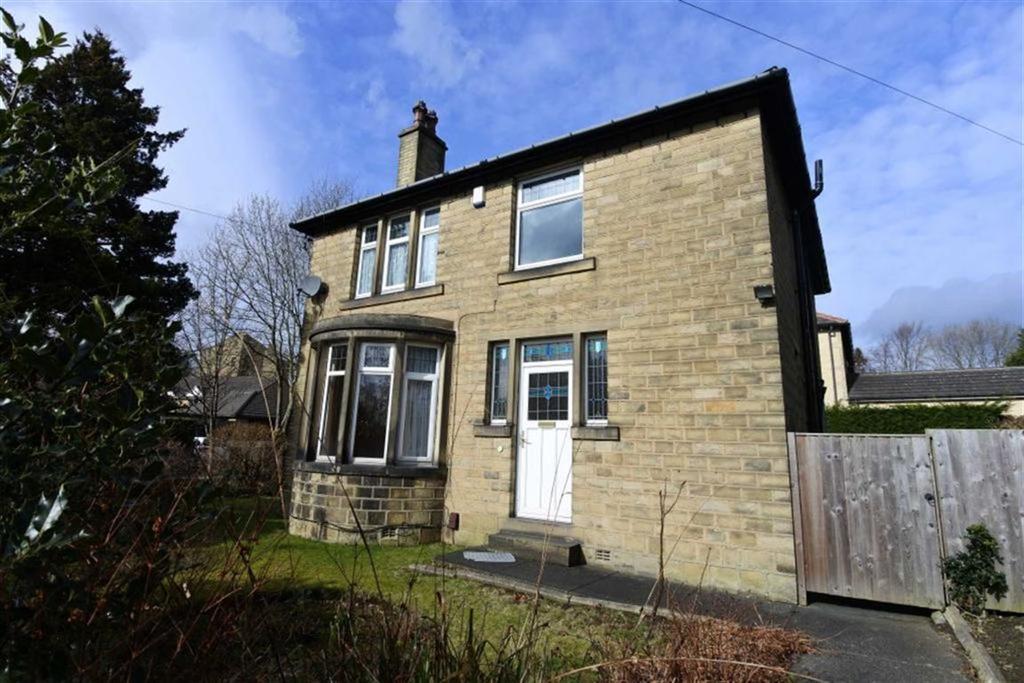 Heaton Road, Gledholt, Huddersfield, HD1 3 bed detached house £750