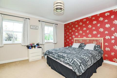 5 bedroom townhouse to rent, Knaphill,  Woking,  GU21