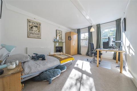 Sun Hill Bath Road, Speen, Newbury, RG14 1RG