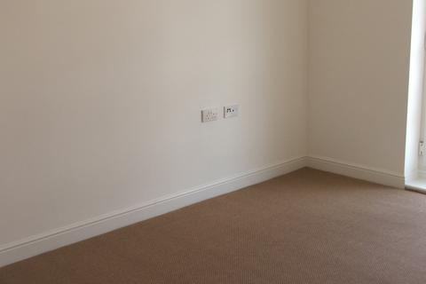 2 bedroom house to rent, 15 Marlington Drive Huddersfield