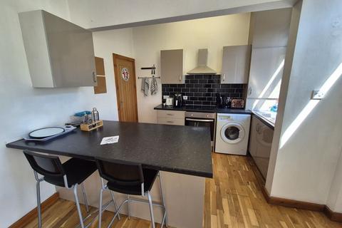 3 bedroom terraced house for sale, Beechwood Mount, Leeds