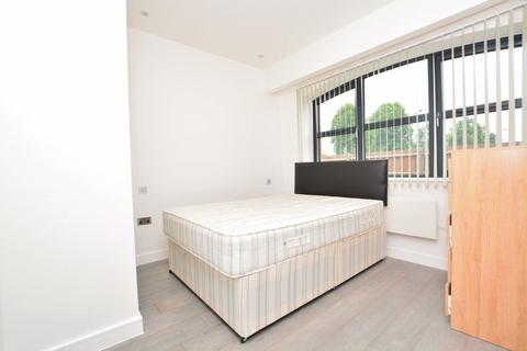 1 bedroom flat to rent, The Grove, Slough