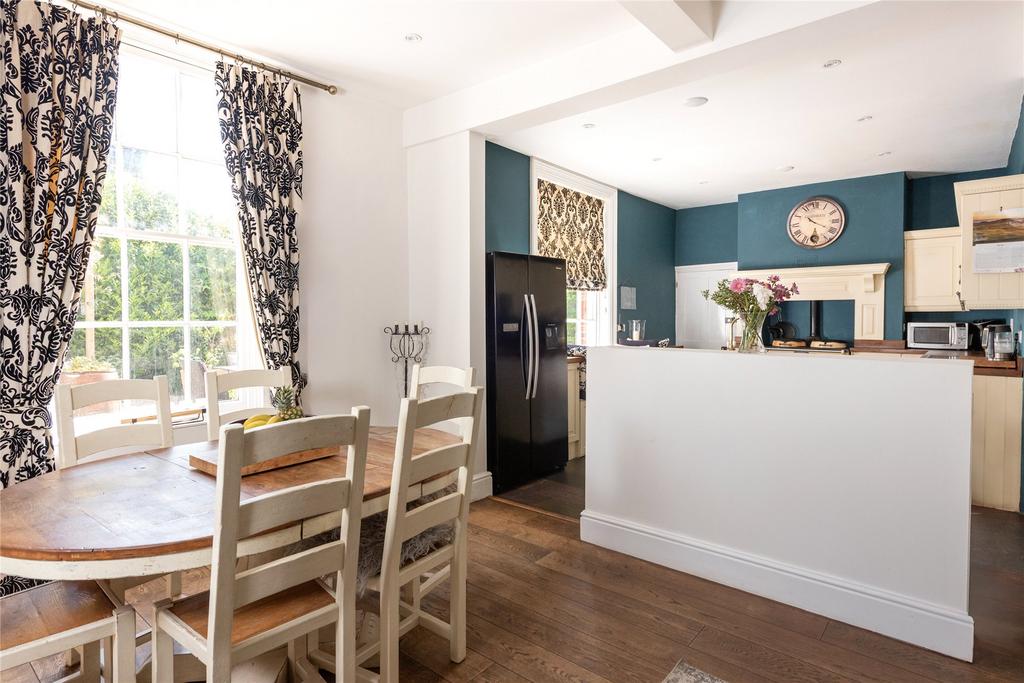 Breakfast Room