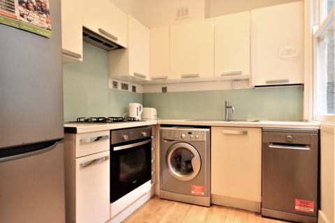 2 bedroom flat to rent - College Place, Camden Town, NW1
