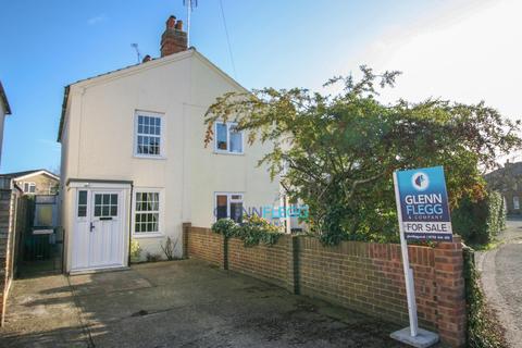 3 Bedroom Homes Houses For Sale In Burnham Slough Nestoria