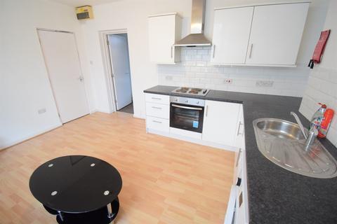 1 bedroom ground floor flat to rent, Piercefield Place (Flat 1), Cardiff