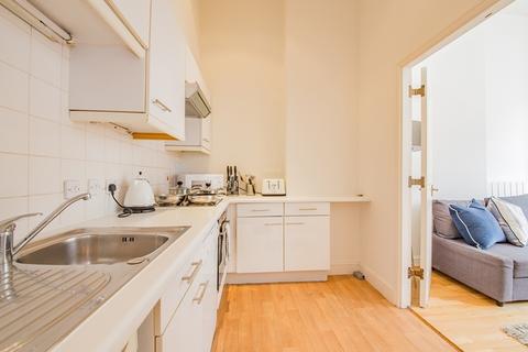 2 bedroom flat to rent - Cedar House, Nottingham Place, Marylebone, W1U