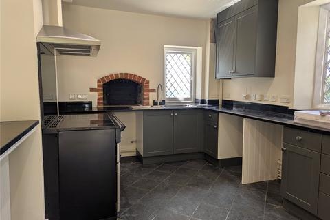 3 bedroom detached house to rent, River, Petworth