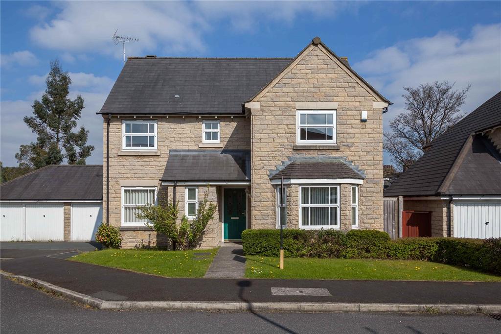 Charnock Close, Savile Park, HALIFAX, West Yorkshire, HX1 4 bed