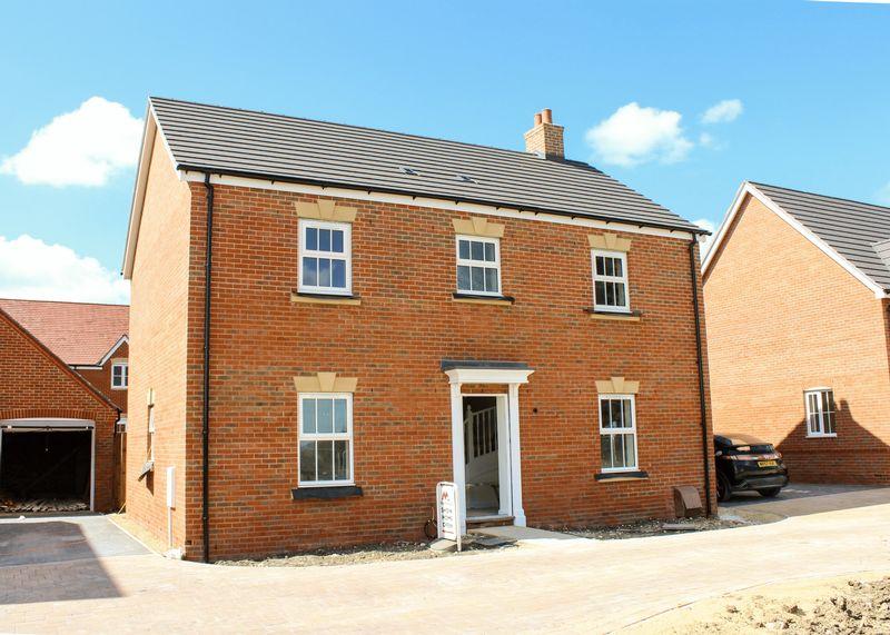 Badgers Drive, Wantage 4 bed detached house £430,000