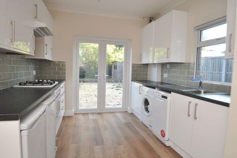 2 bedroom semi-detached house to rent, Northcote Road