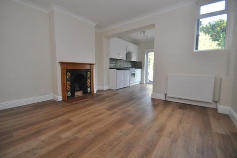 2 bedroom semi-detached house to rent, Period Property Available Immediately.