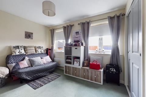 2 bedroom terraced house to rent, Lewis Road, Hawkinge