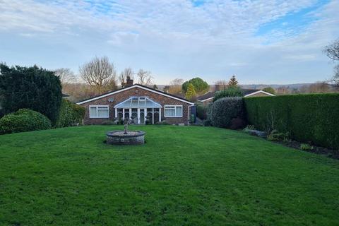 3 bedroom bungalow for sale, Badingham Drive, Fetcham KT22