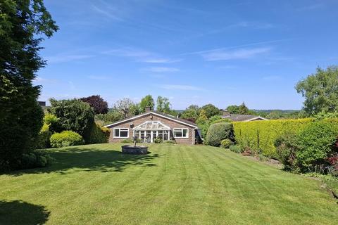 3 bedroom bungalow for sale, Badingham Drive, Fetcham KT22