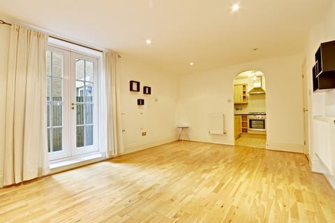 1 bedroom apartment to rent, Princess Park Manor, London N11