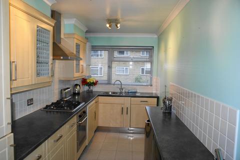 1 bedroom flat to rent, Windsor Court, London N14