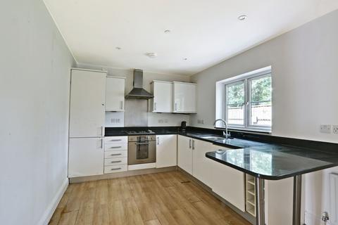 2 bedroom apartment to rent, High Street, London N14