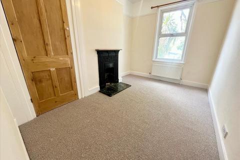 2 bedroom house to rent, Edna Road, Raynes Park, London, SW20
