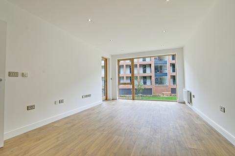 1 bedroom apartment to rent, Ebony Crescent, Barnet EN4