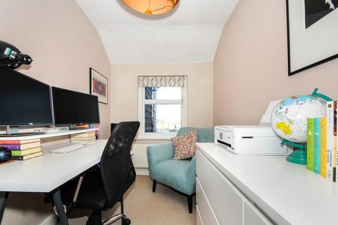 2 bedroom cottage to rent - North Street,  Winkfield,  SL4
