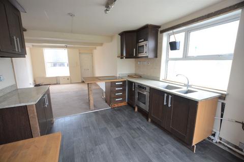 2 bedroom semi-detached house to rent, Potter street