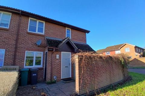 1 bedroom semi-detached house to rent, Keats Avenue, Redhill