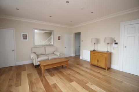3 bedroom apartment to rent - St. James's Parade, Bath