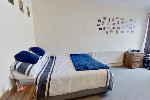 5 bedroom house to rent, St Michaels Crescent, Headingley