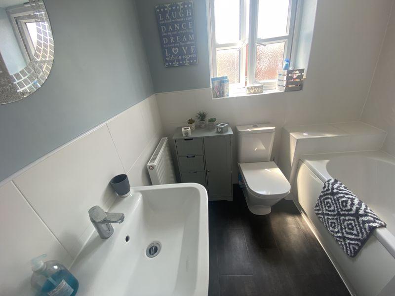 Family Bathroom/WC