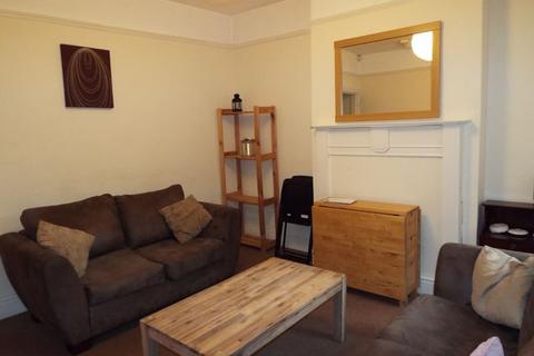 4 bedroom terraced house to rent, Warwards Lane, Selly Oak, Birmingham, B29 7RA
