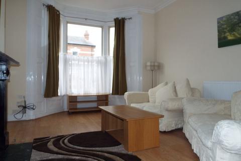 2 bedroom apartment to rent, Bournbrook Road, Selly Oak, Birmingham, B29 7BL