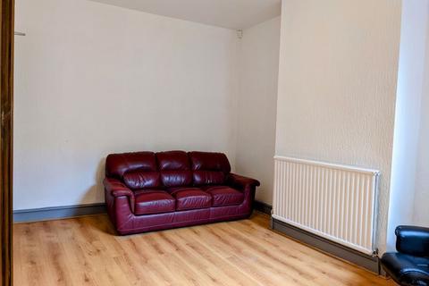 4 bedroom terraced house to rent, First Avenue, Selly Park, Birmingham, B29 7NS