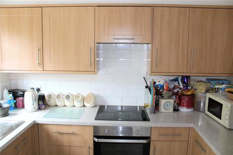 2 bedroom ground floor flat to rent, Cheyne Court, Park Road, Banstead, Surrey, SM7